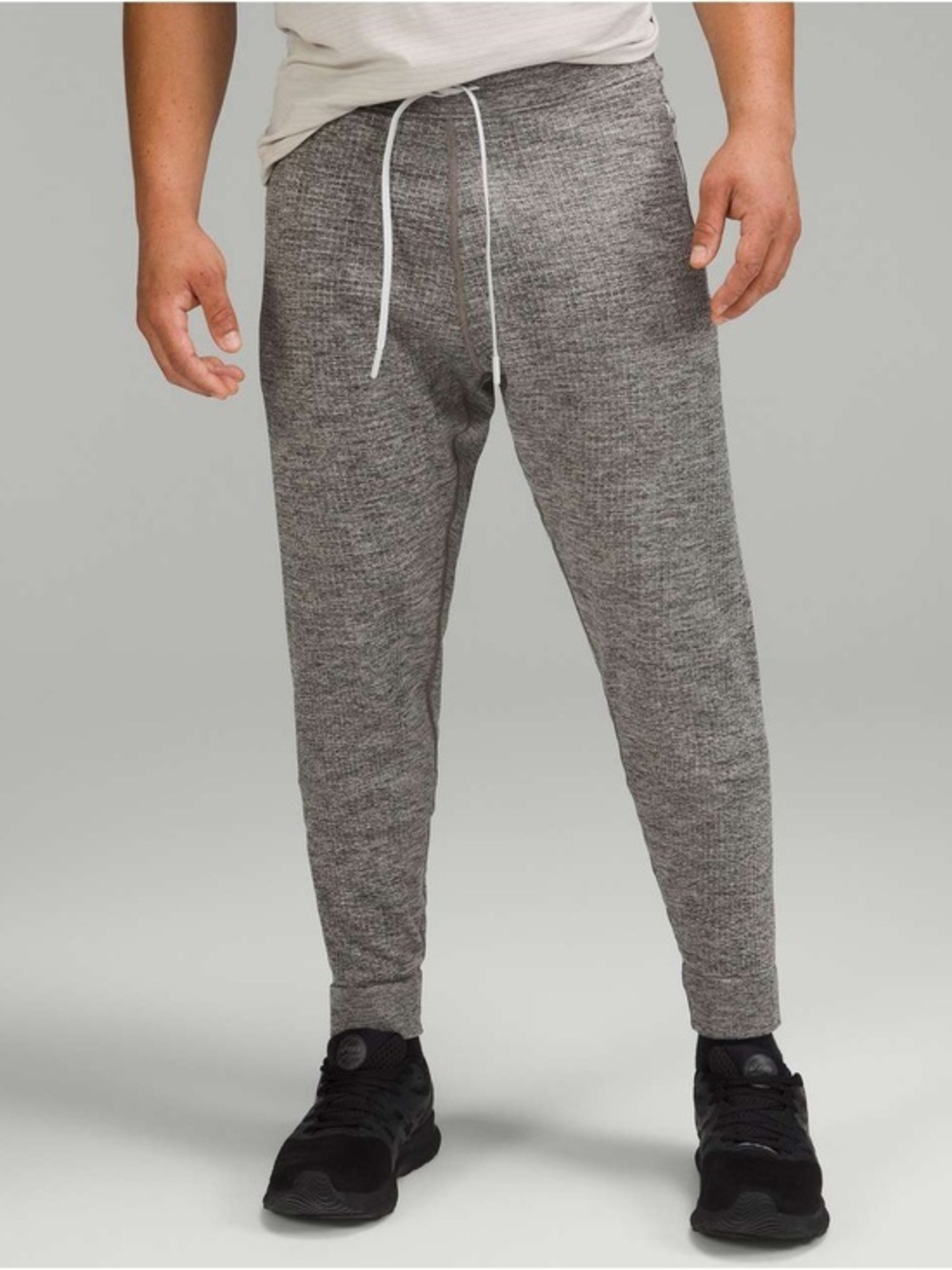 Lululemon Engineered Warmth Jogger
Vapor / Gull Grey / Black Men’s size XS
